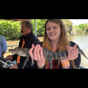 Meet your Posher, Laura